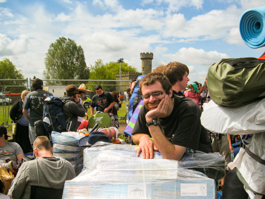David in the queue for Download